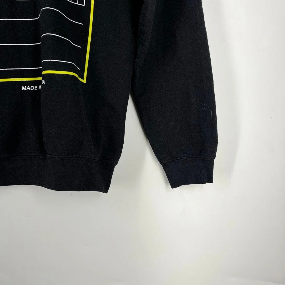 Pierce The Veil Crewneck Sweatshirt Fearless Records Band Merch Mens Size M - Picture 9 of 13